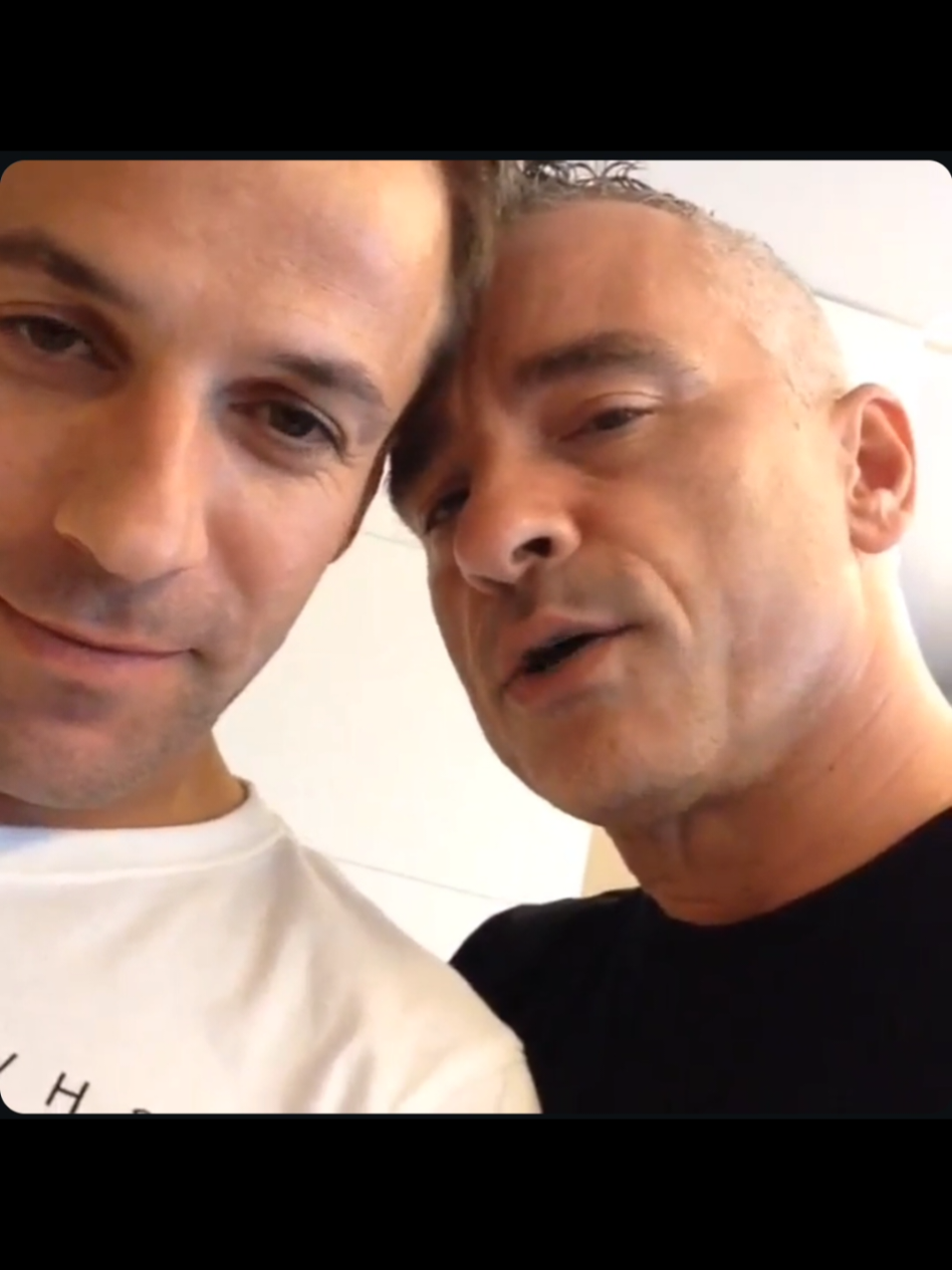 @Erosramazzotti Fan
