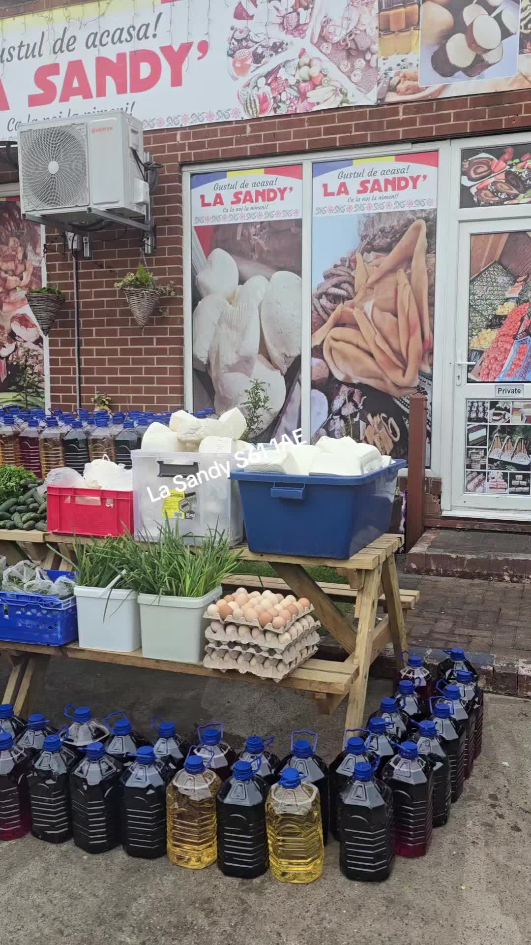 @La Sandy (Ca noi la nimeni)