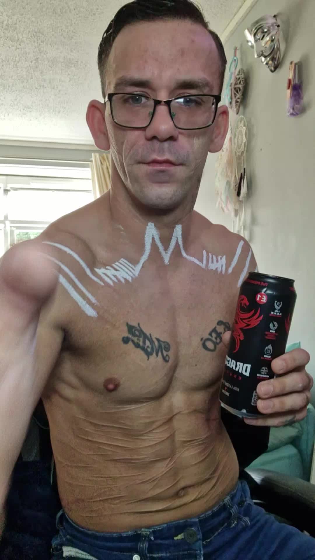 @Michael Lloyd/bodybuilder