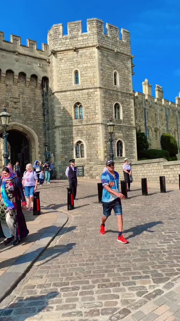 @Vinomas🇬🇧uk✝️🎤🎧