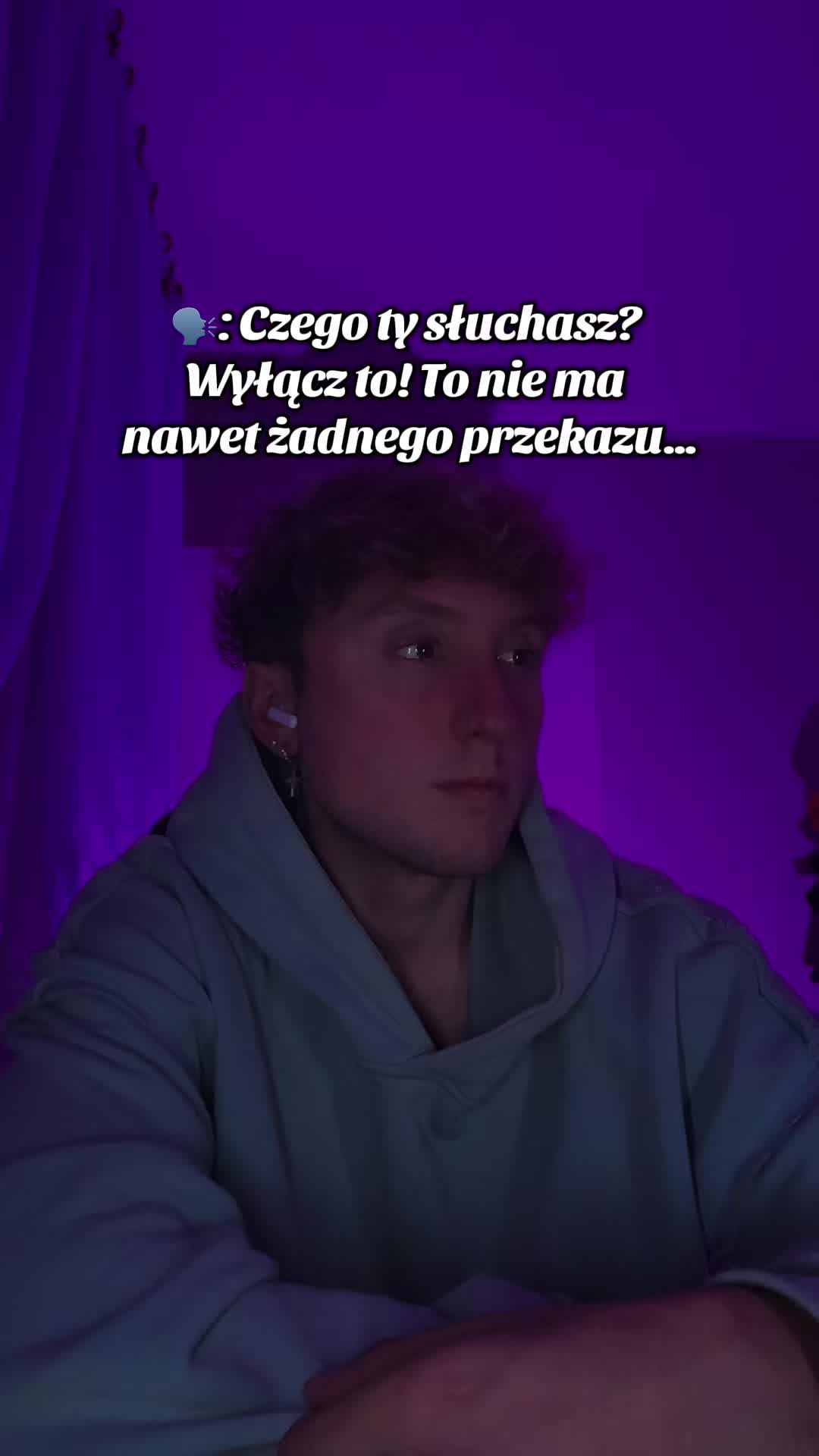 @xkrystian • ig: xkrystia_n <3