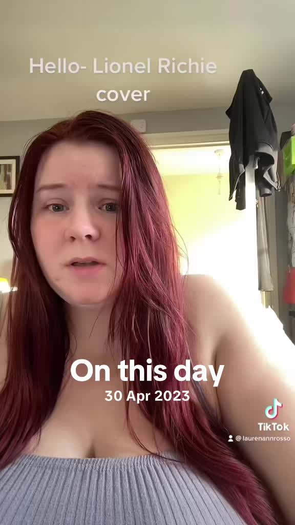 @laurenannrosso🎤🐧