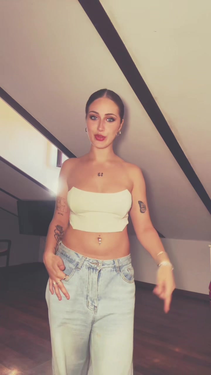 @𝑨𝒃𝒓𝒊𝒍 𝑪𝒂𝒔𝒕𝒊𝒍𝒍𝒐💎