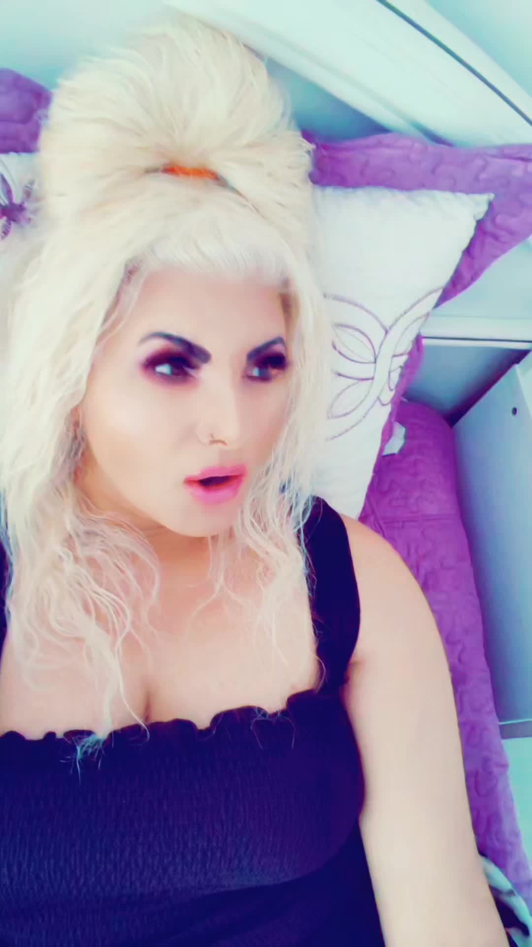 @☘️VĂDUVA VESELĂ ☘️