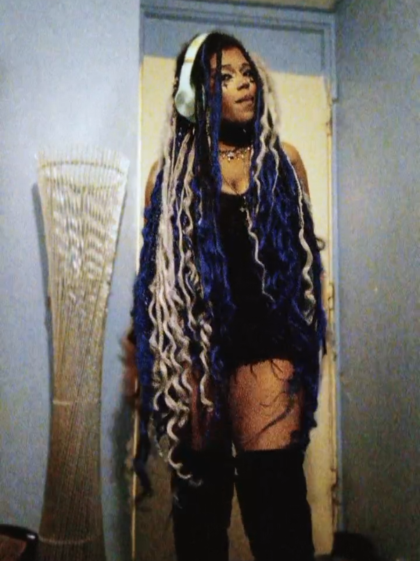 @🖤𝓒𝓱𝓮𝓻𝓲𝓮-𝓛𝓸𝓻𝓮𝓷💫