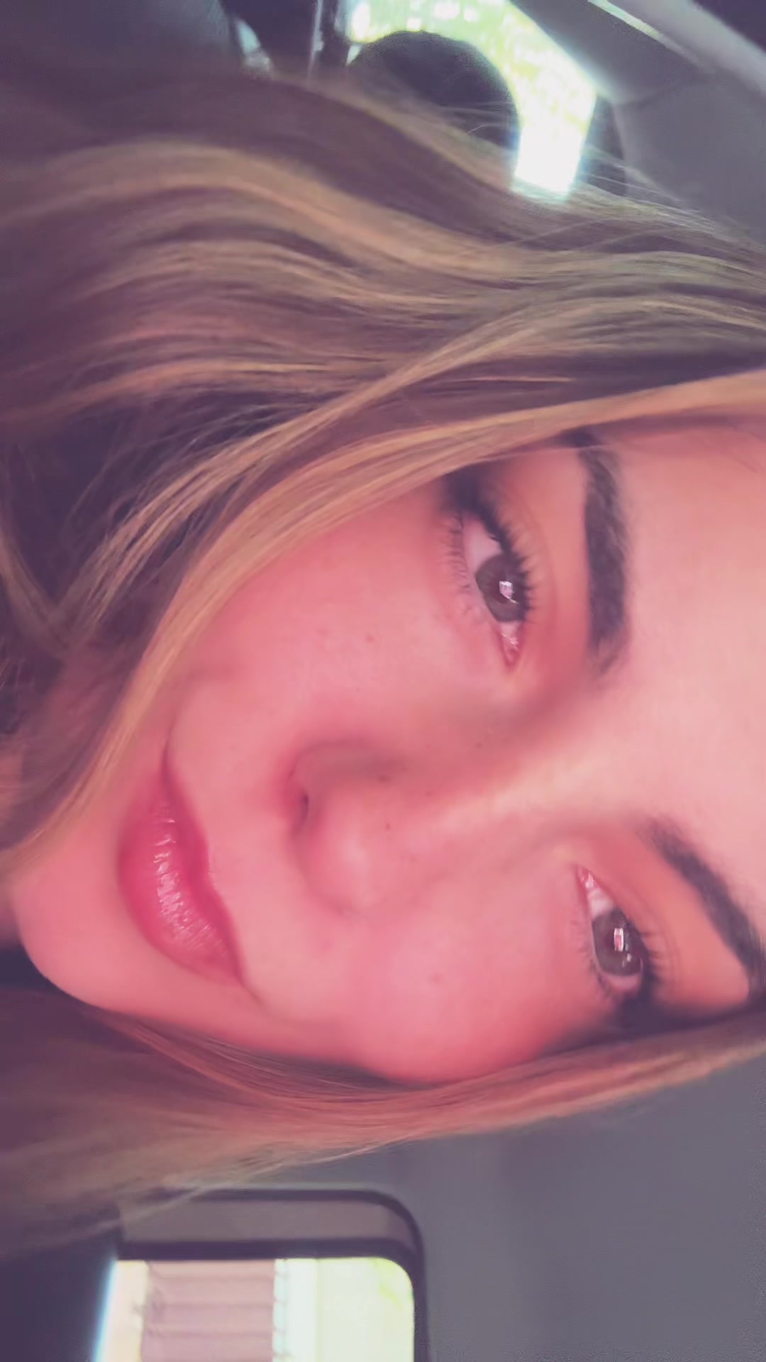 @laura_mooreno