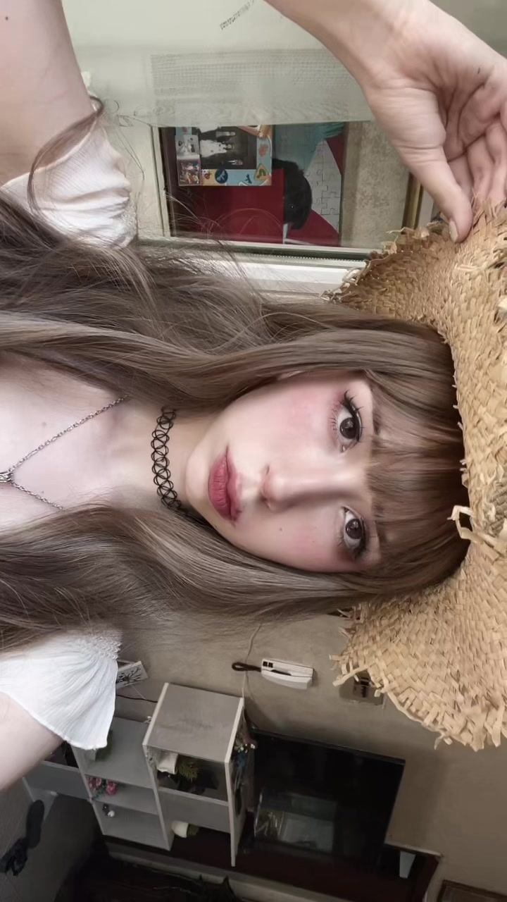 @Mela<3