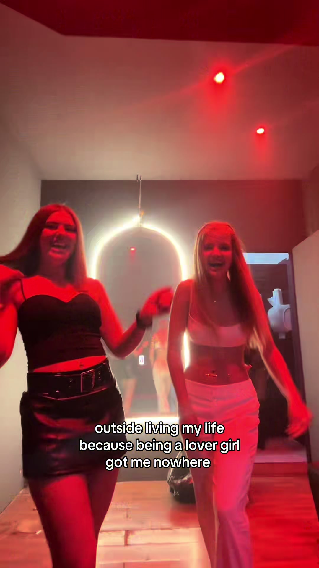@🪼