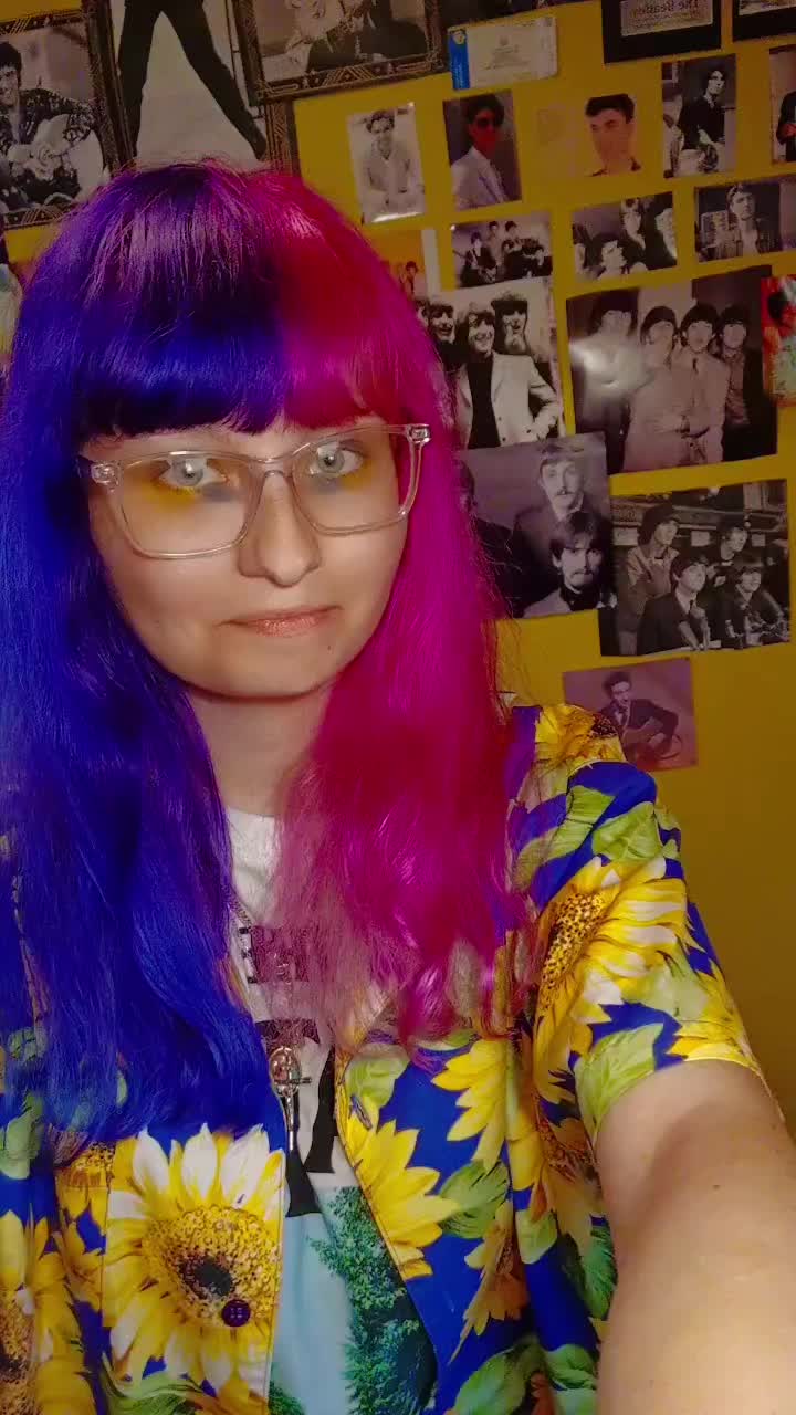 @Ellie Human Music 🎵✨✝️