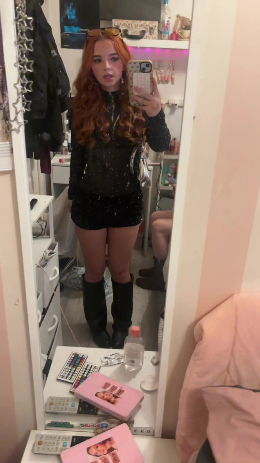 @Ameliacafff🤫🤫