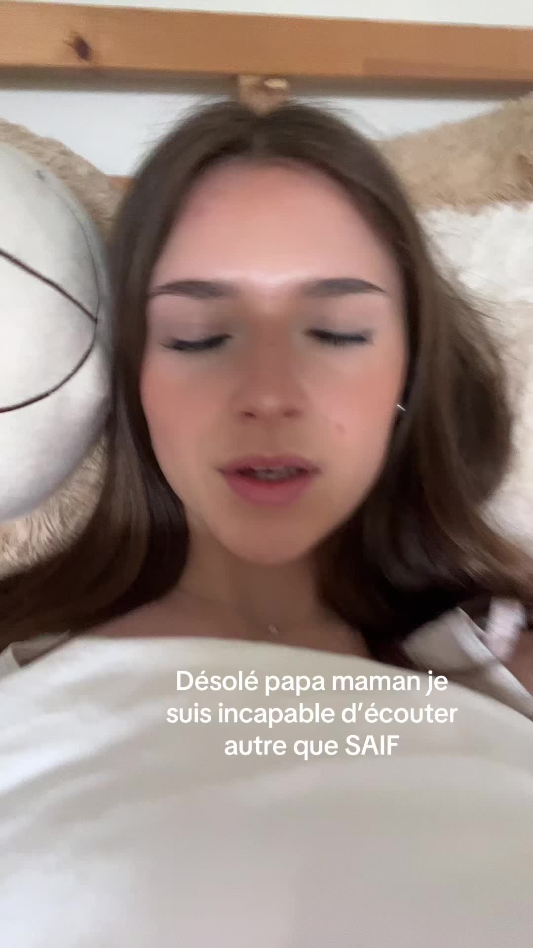 @シシ