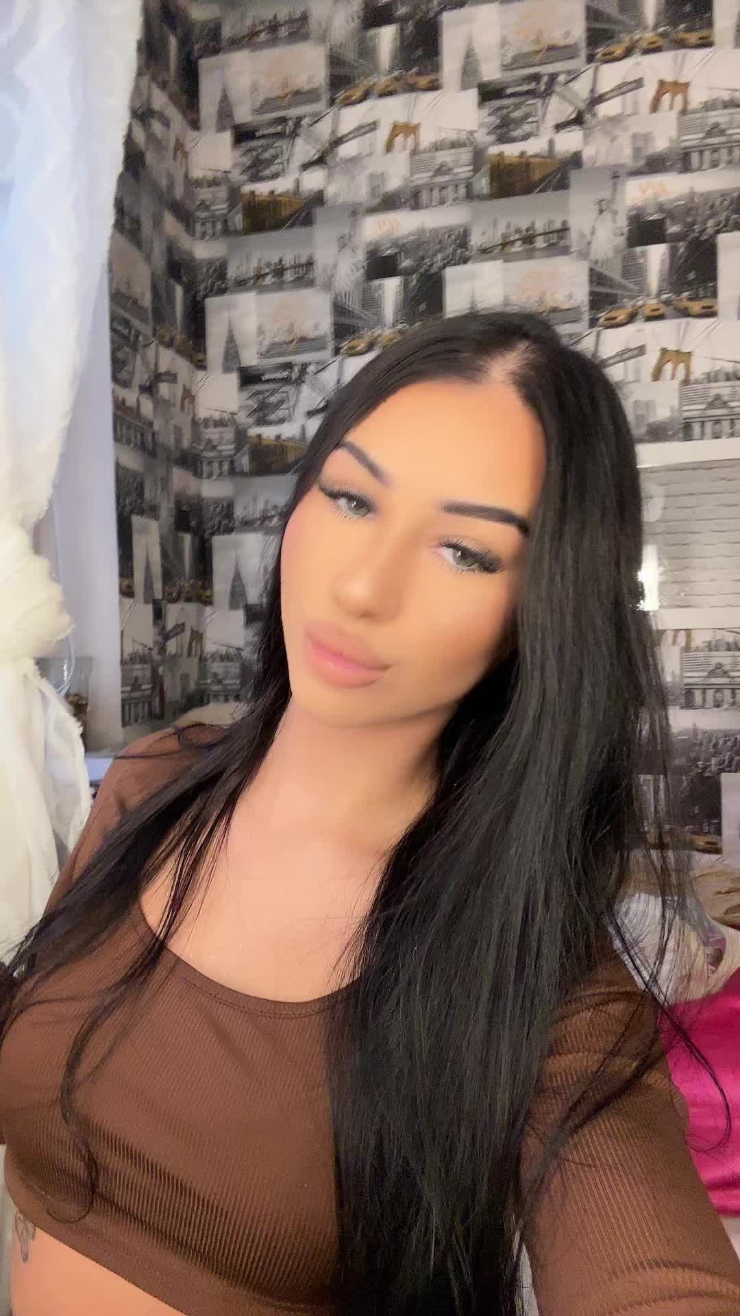 @_victoria