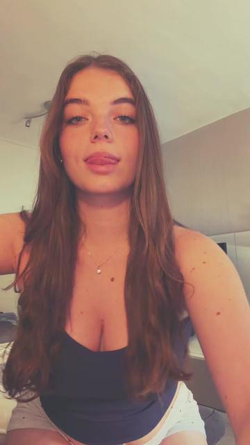 @deliaaamss__