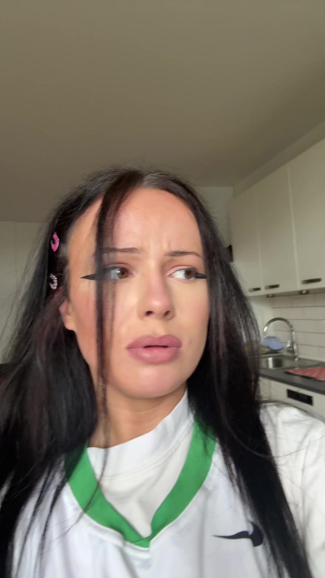 @kassbarrett