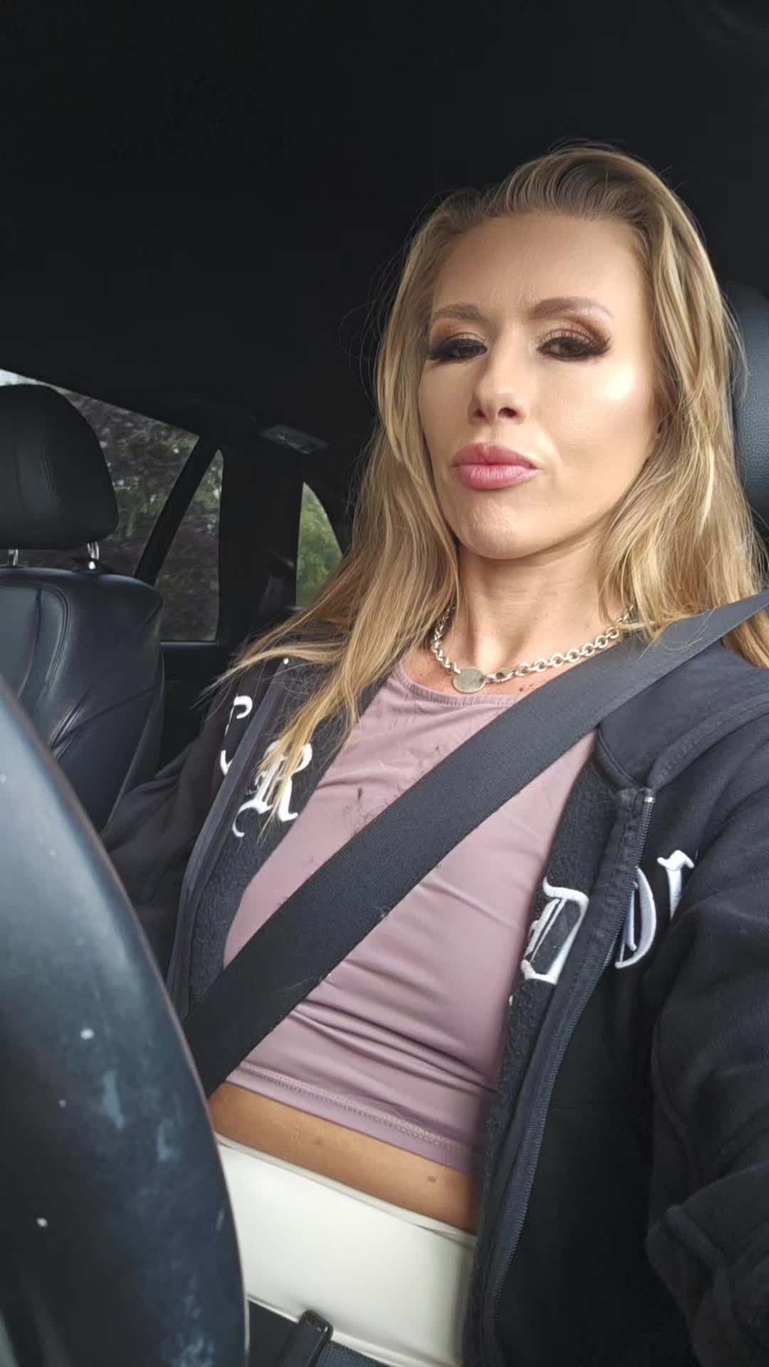 @themichellemoist