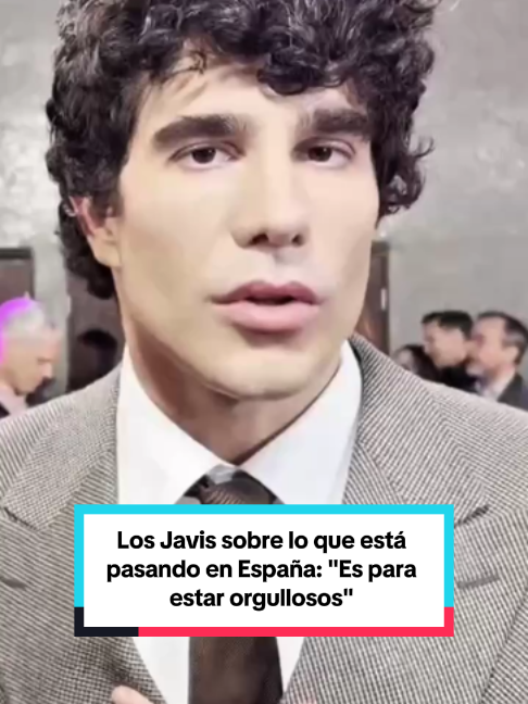 @El País