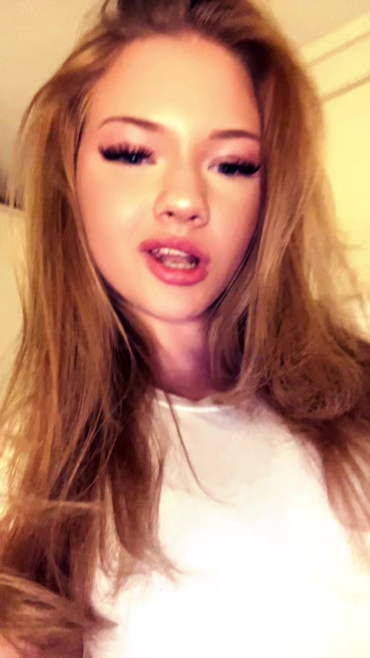@𝓓𝓘𝓝𝓐🪽