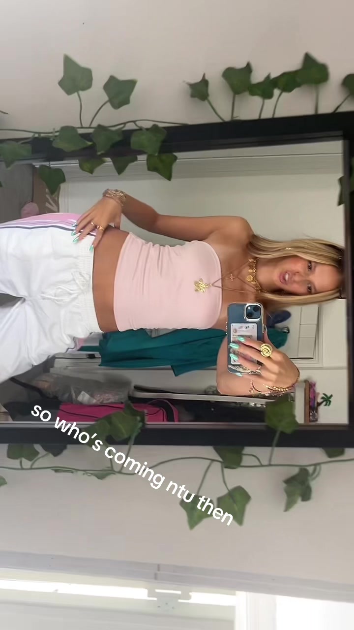 @Laz🌸