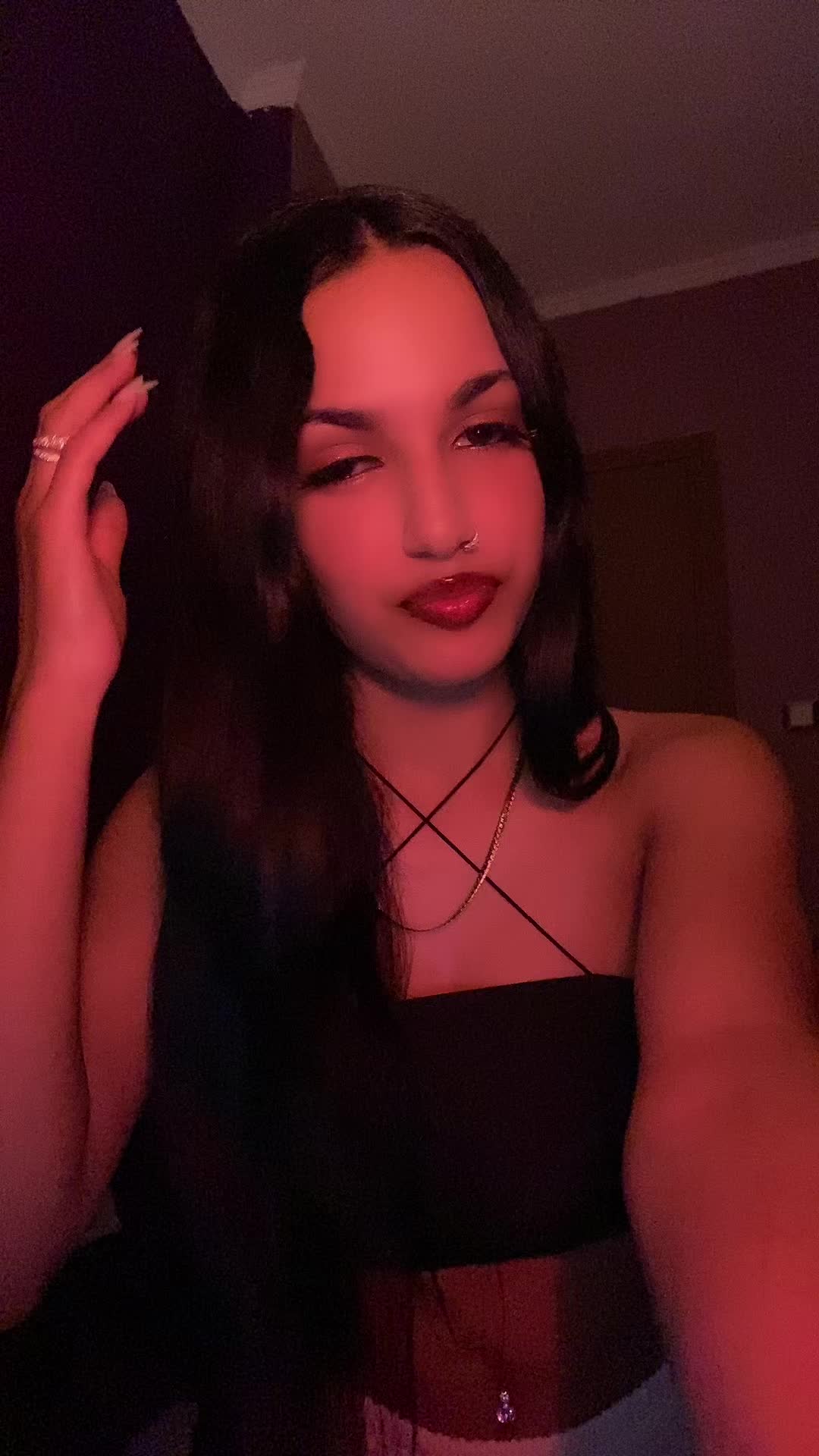 @𝐴𝐿𝐸𝑋𝑋💋