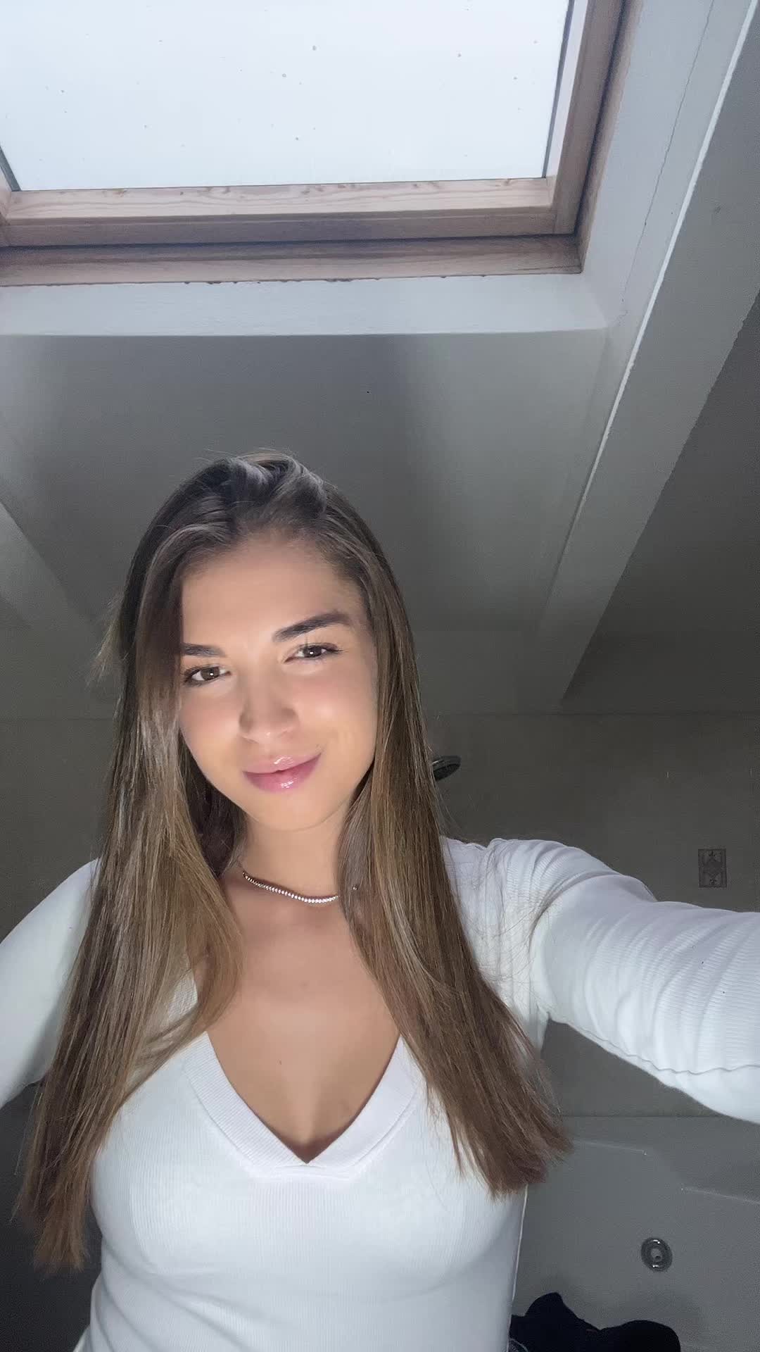 @👩🏻&zwj;🦱