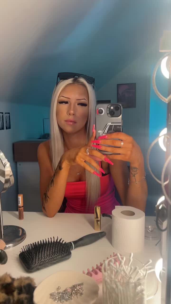 @𝓑𝓵𝓸𝓷𝓭𝓲𝓼𝓔𝓵𝓲𝓷𝓪🎀🐆