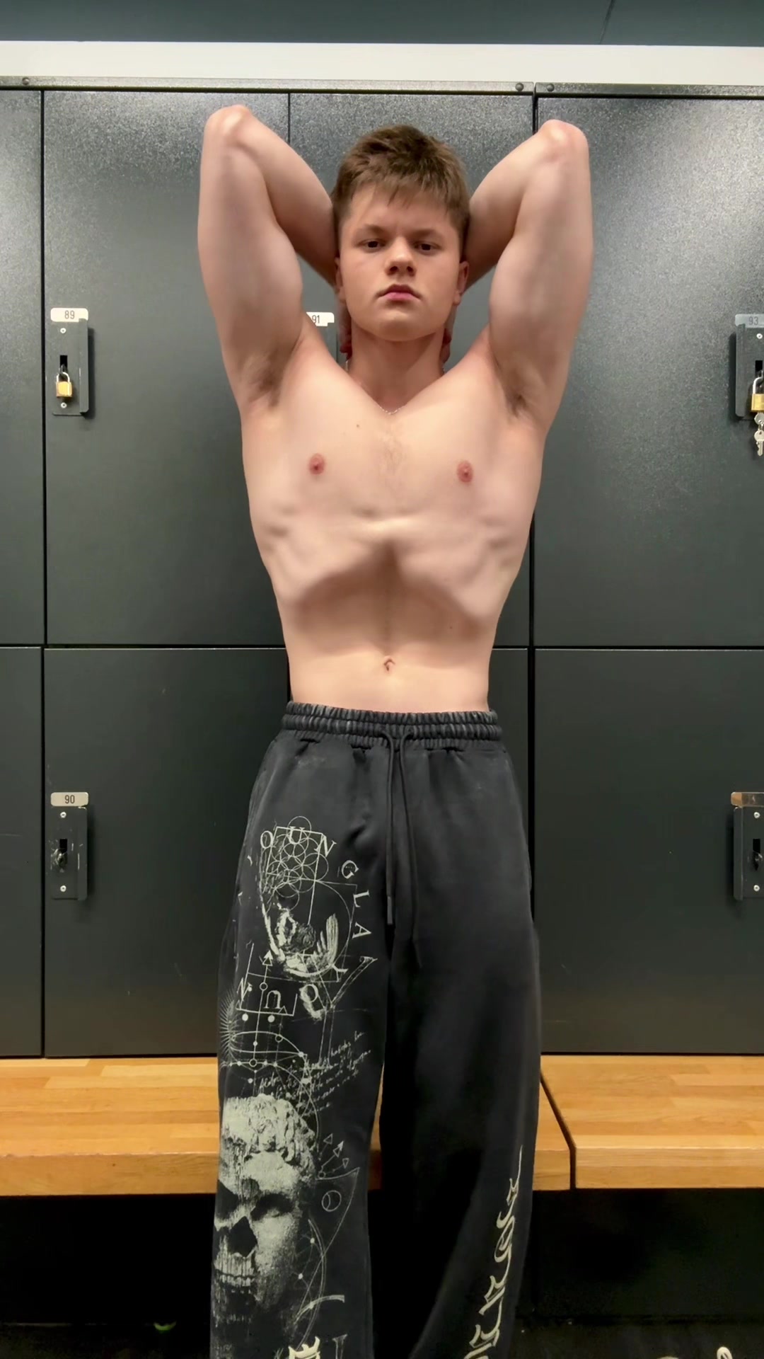 @๐ซ๐๐๐๐
.๐ฎ
