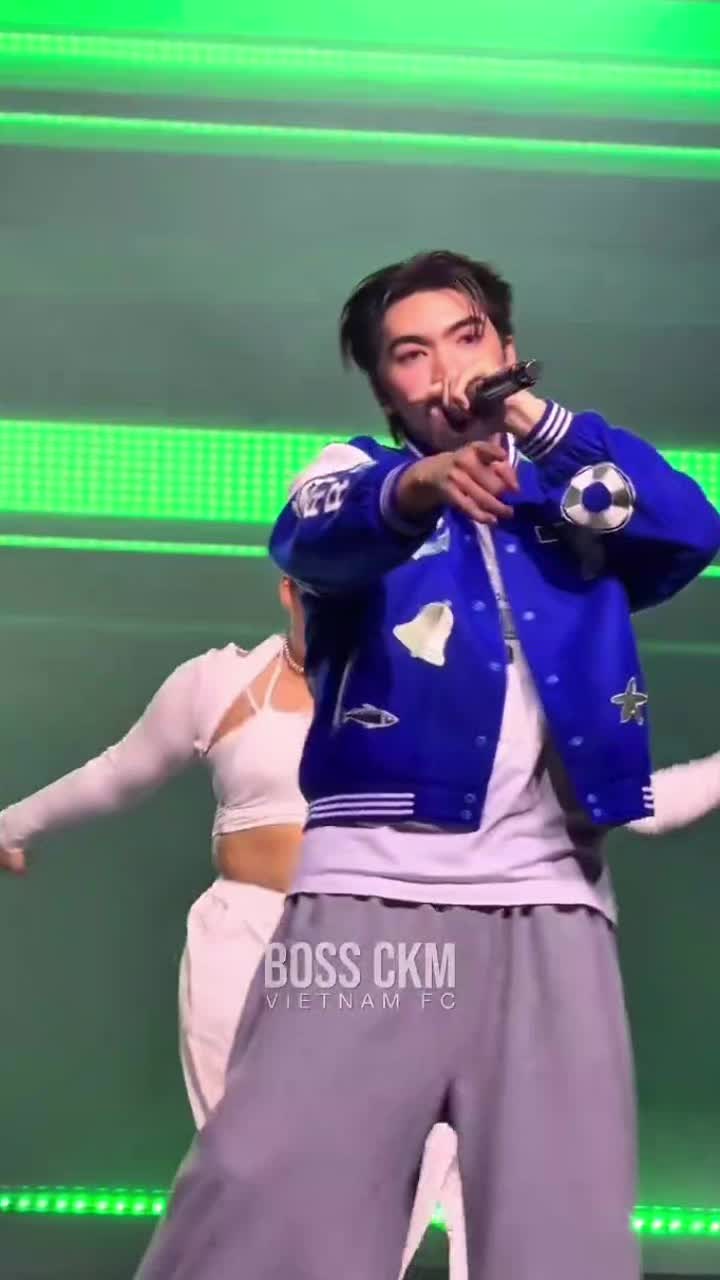 @Momo