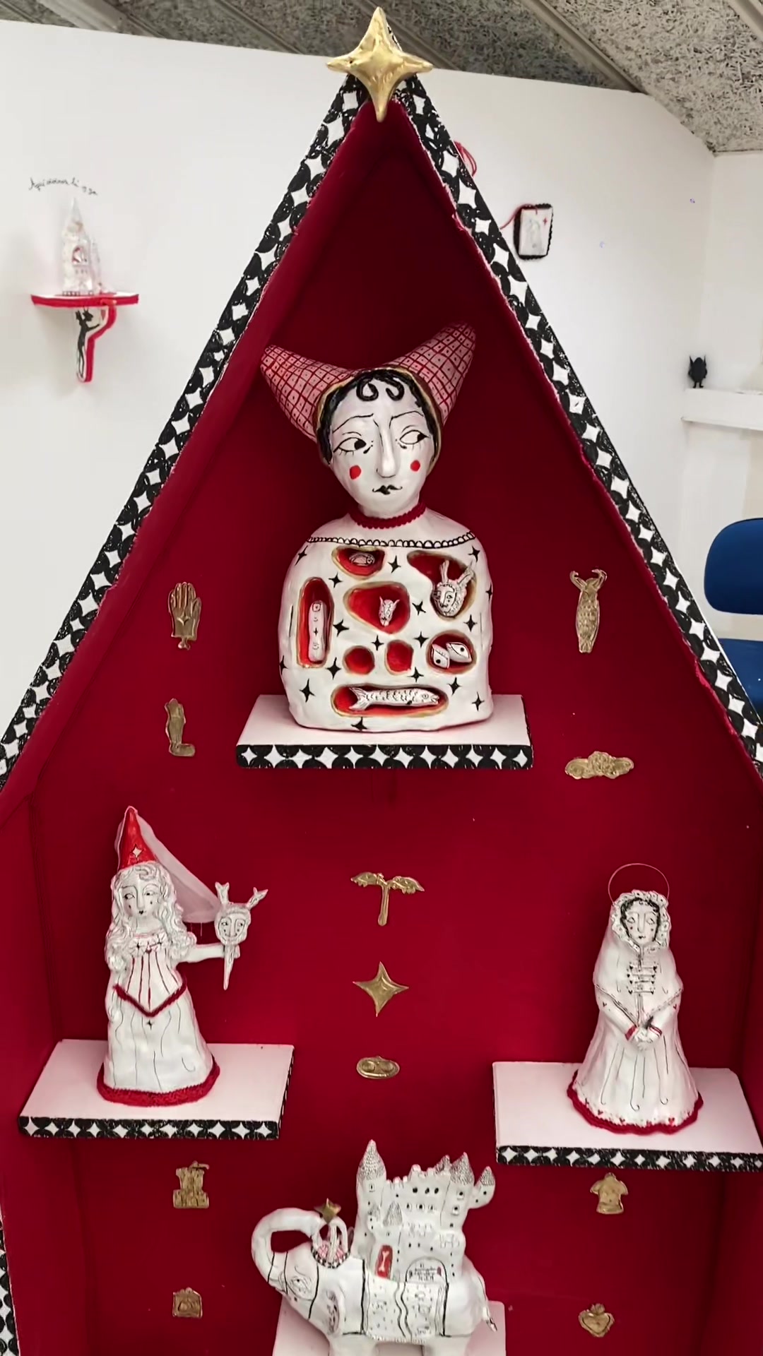 @menc&iacute;a🏰🦷📿