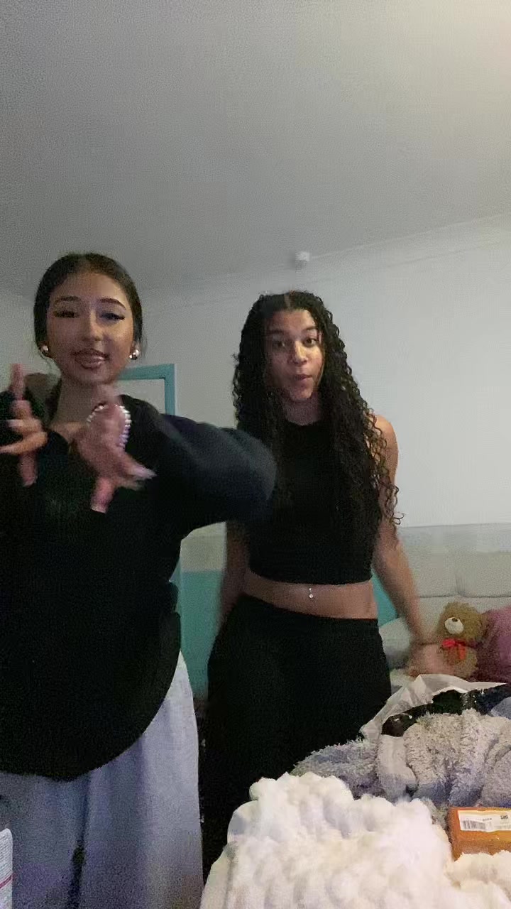 @preet ᥫ᭡