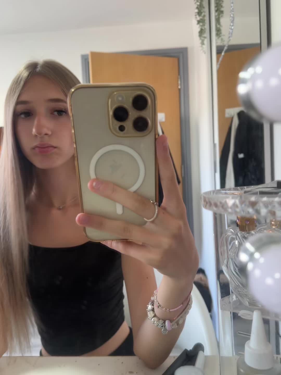 @lace