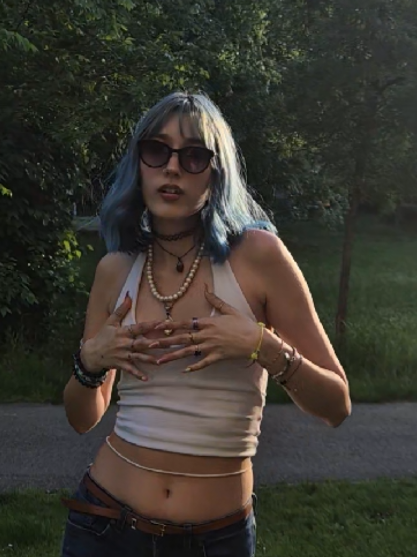 @GlamElla