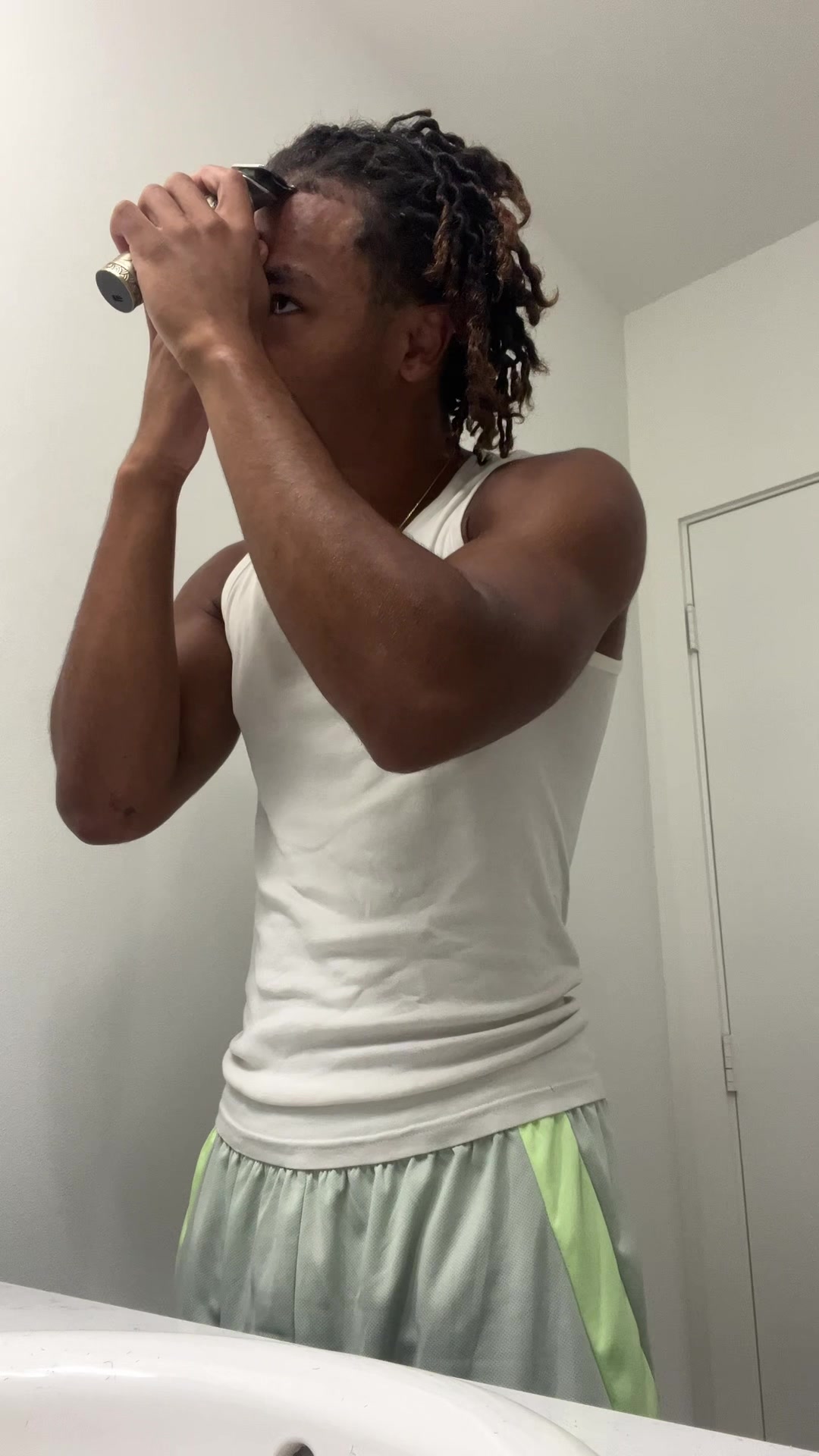 @noahbkro