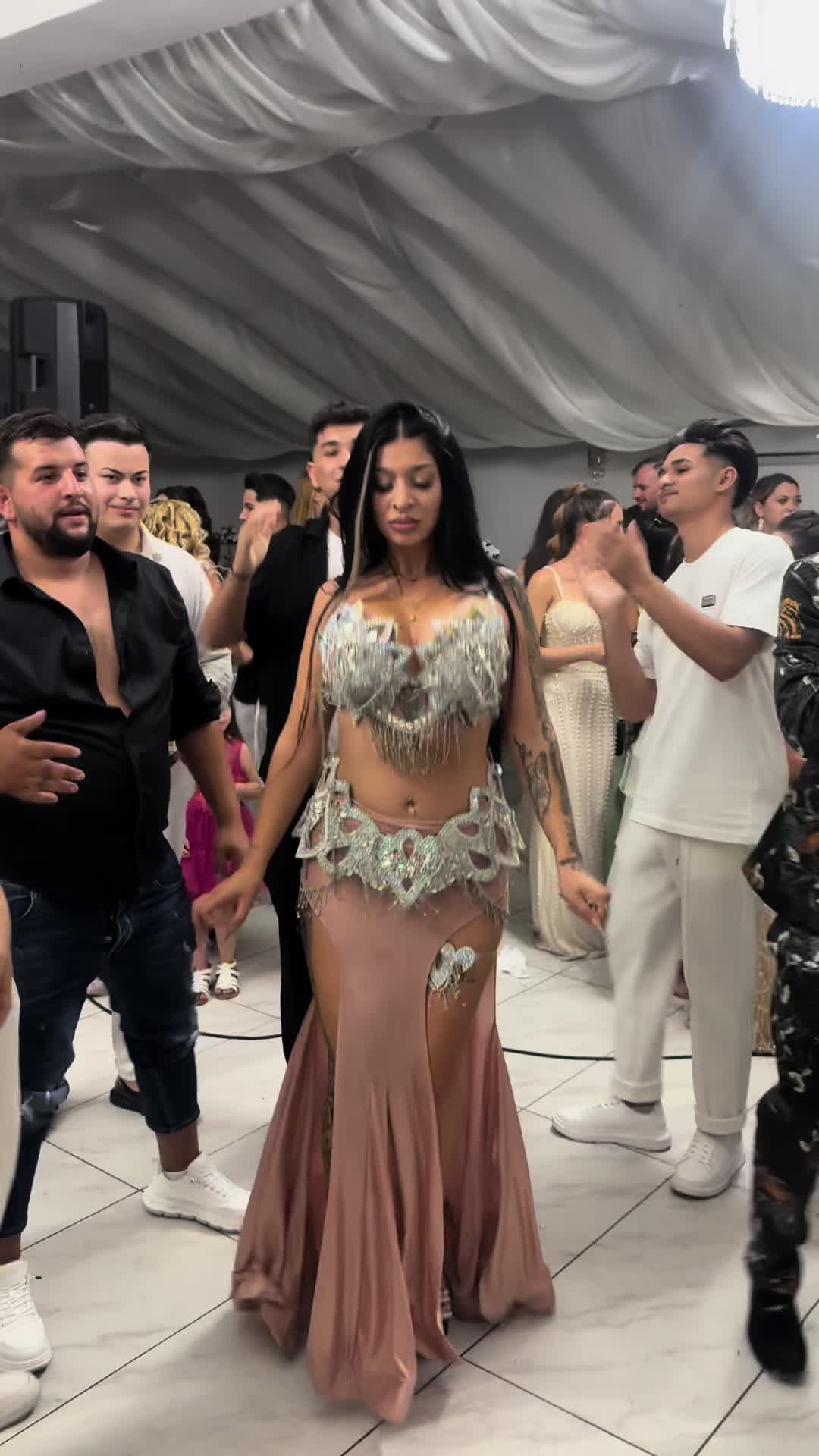 @veronicazuzuuu