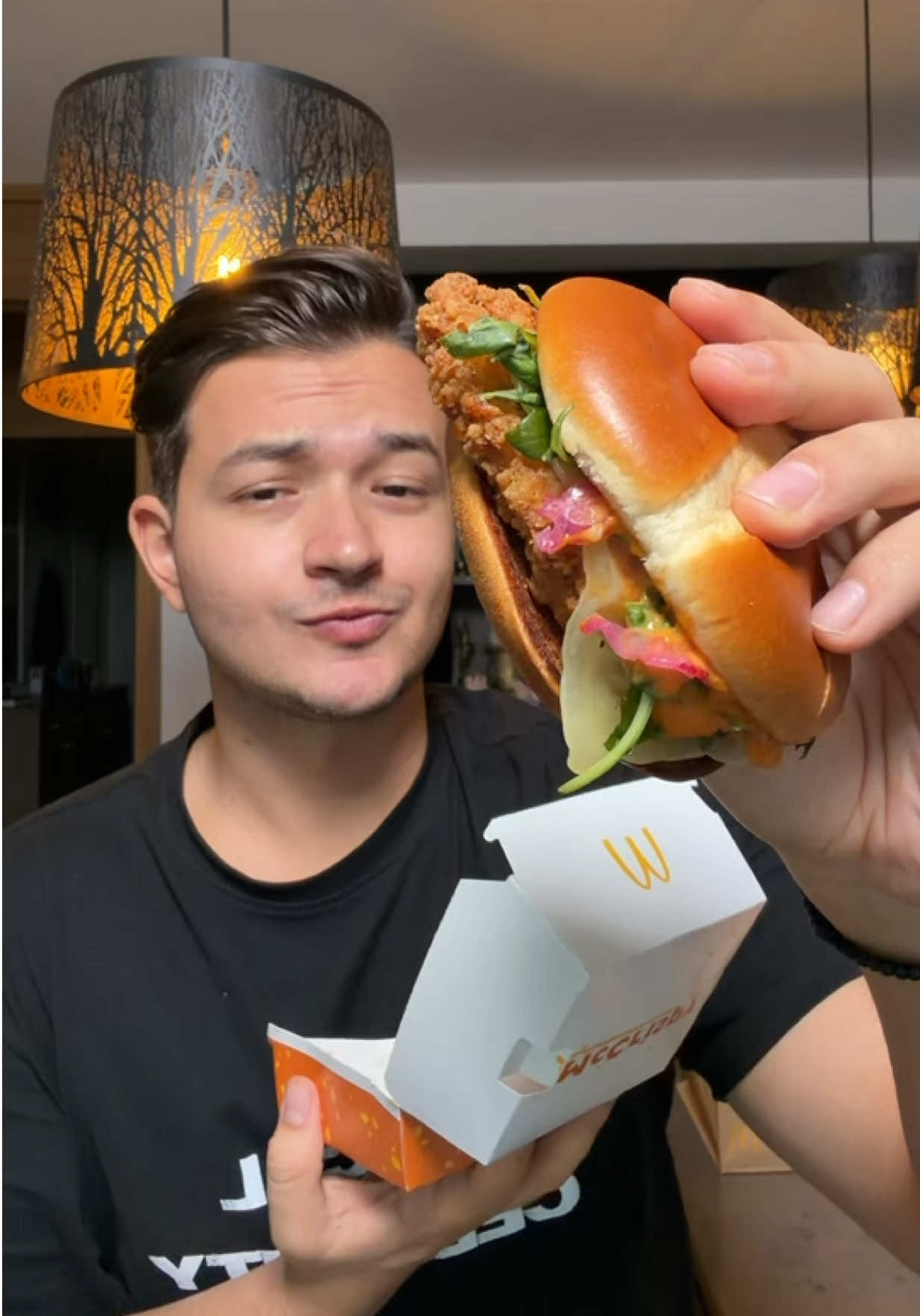 @Dan Has The Munchies