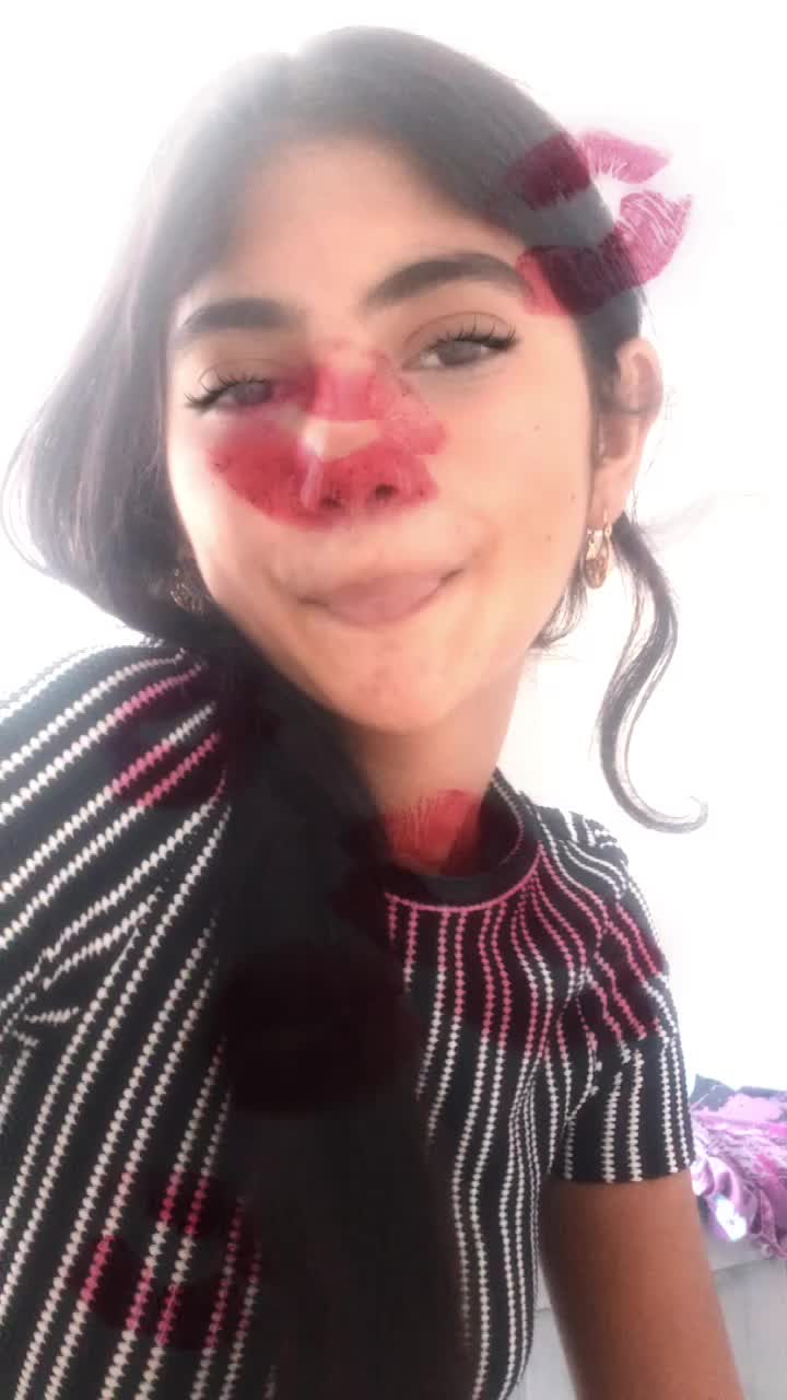 @nikolka oxx len tvoja