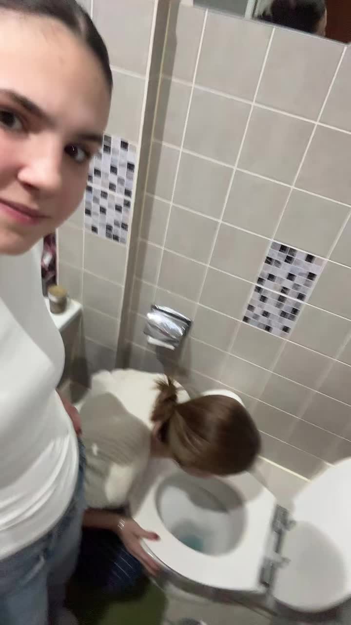 @ℓ&alpha;&upsilon;я&alpha;🤍