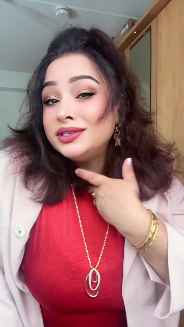 @Rina Sharma🇩🇪