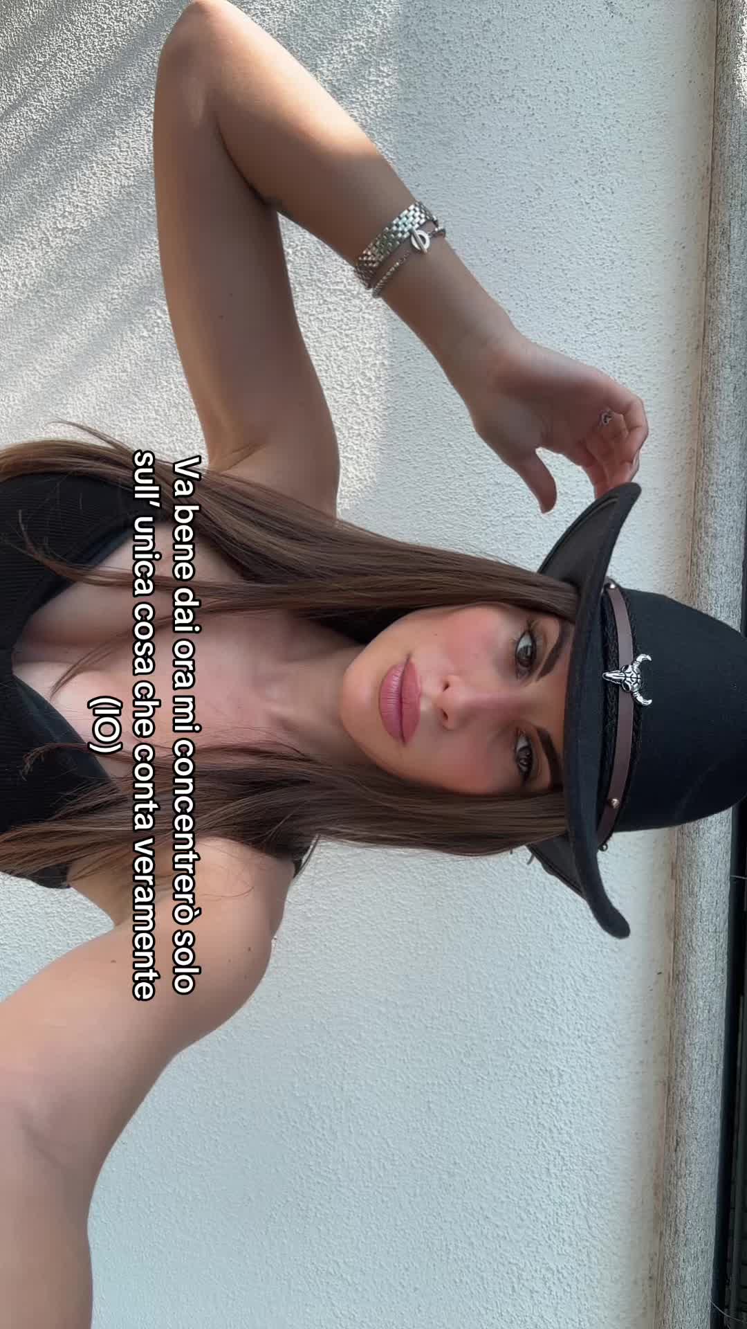 @Alessiax