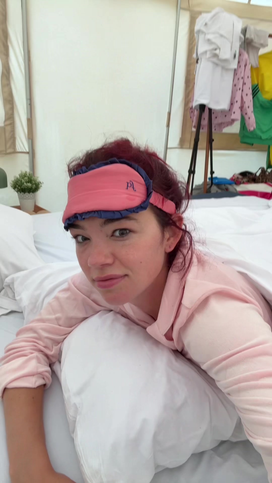 @MiriamMullins_