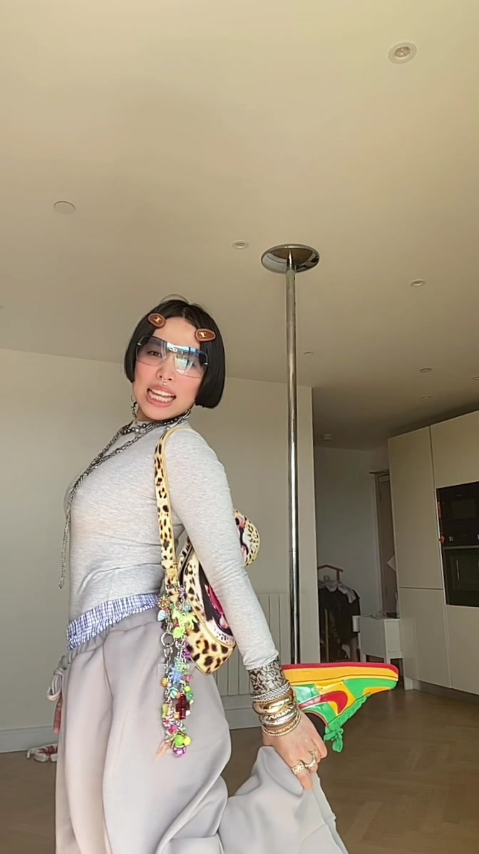 @YoyoIsYoyo