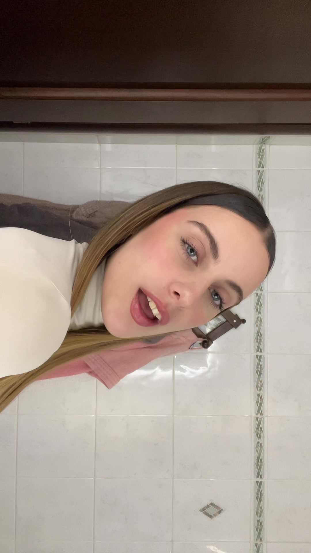 @de