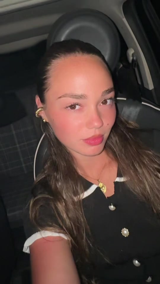 @𝘔𝘢𝘳𝘺𝘢🤍🐆🍸☀️