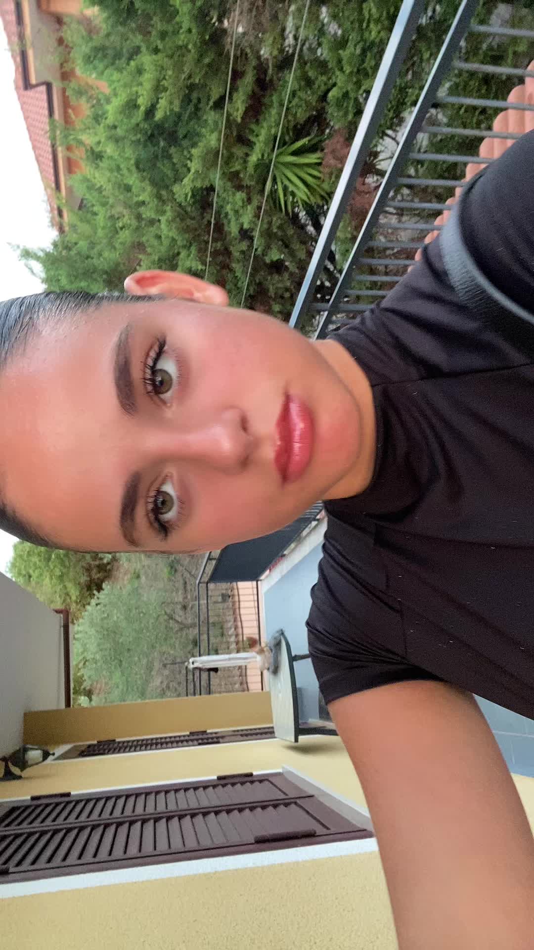 @★