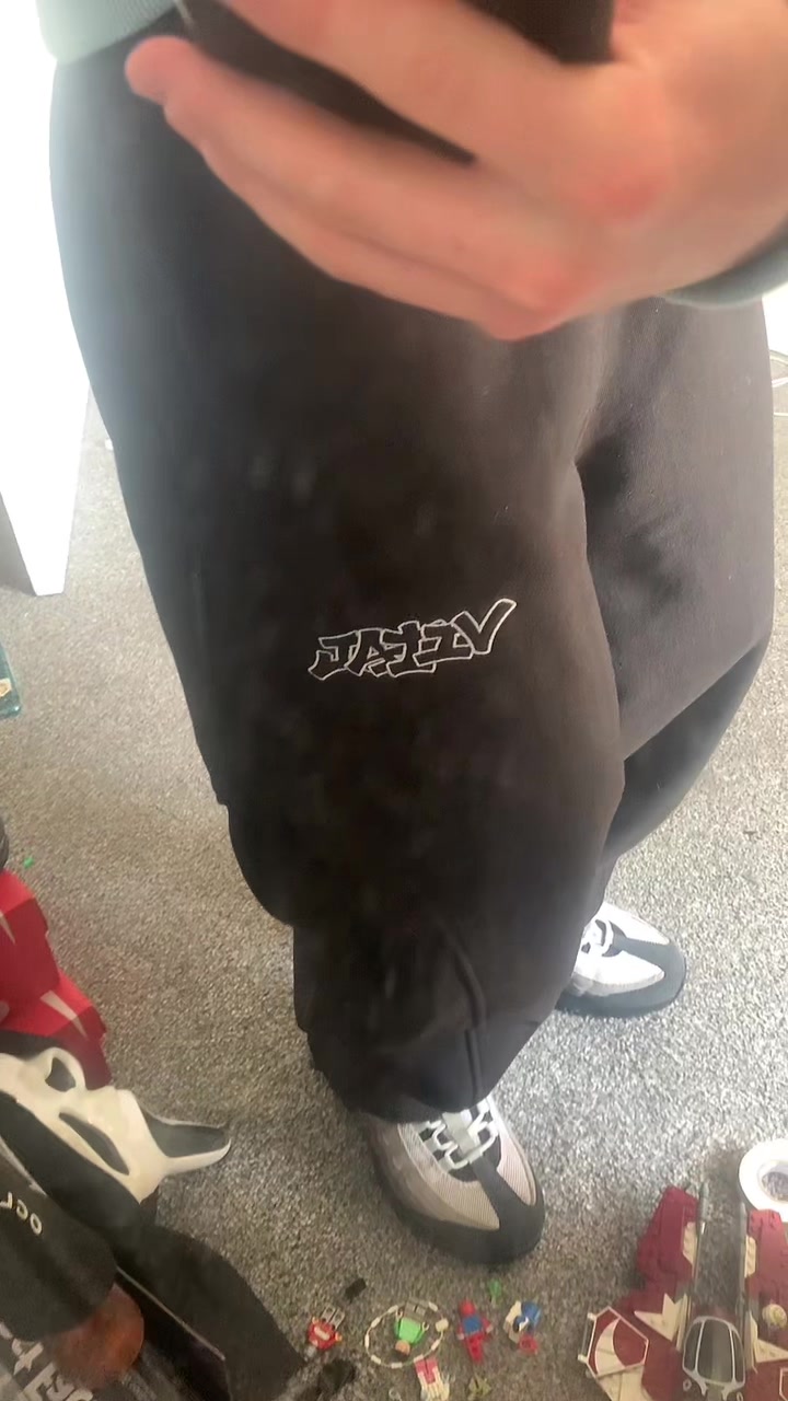 @F1y_Elliot