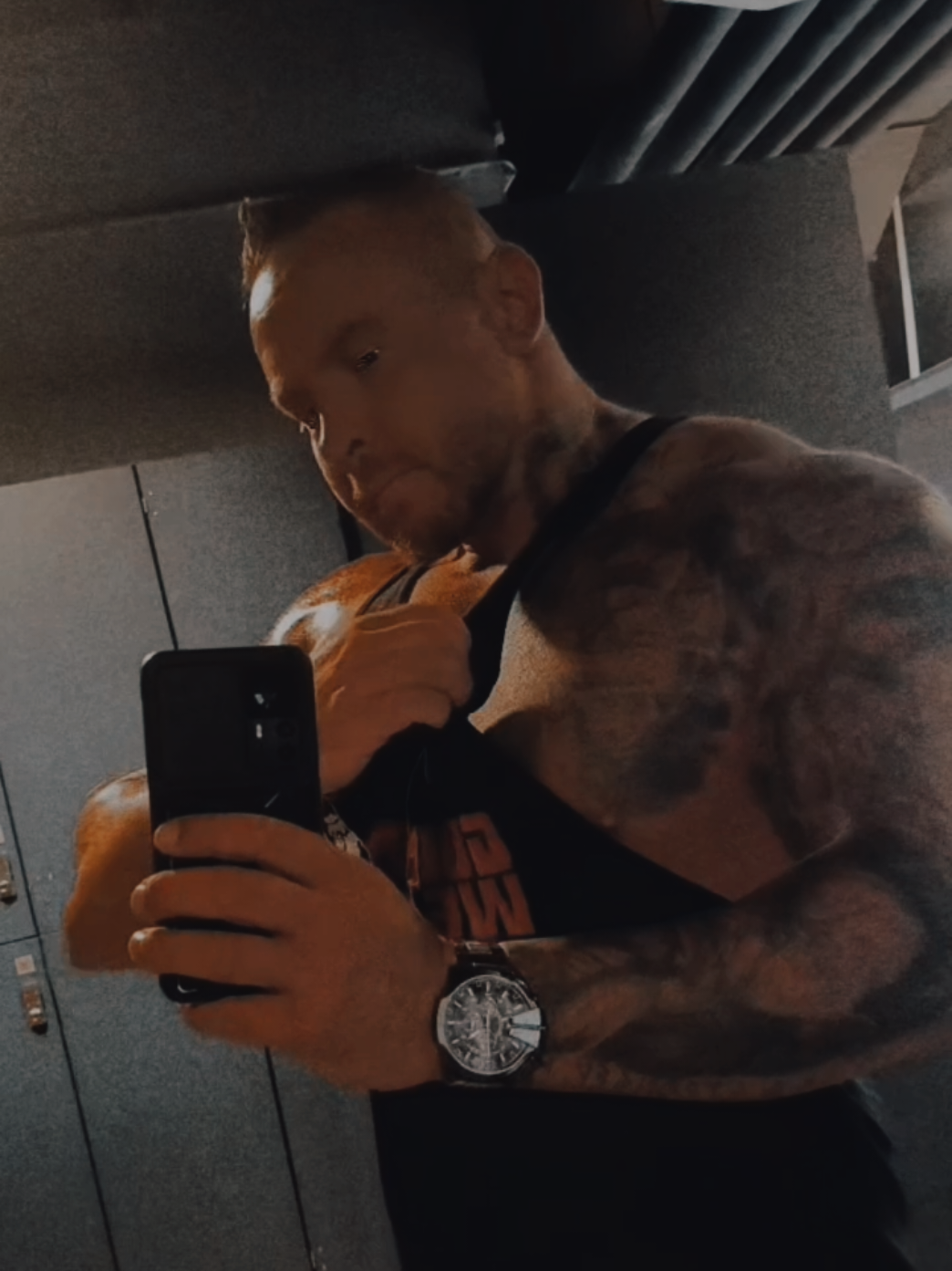 @derLöwe
