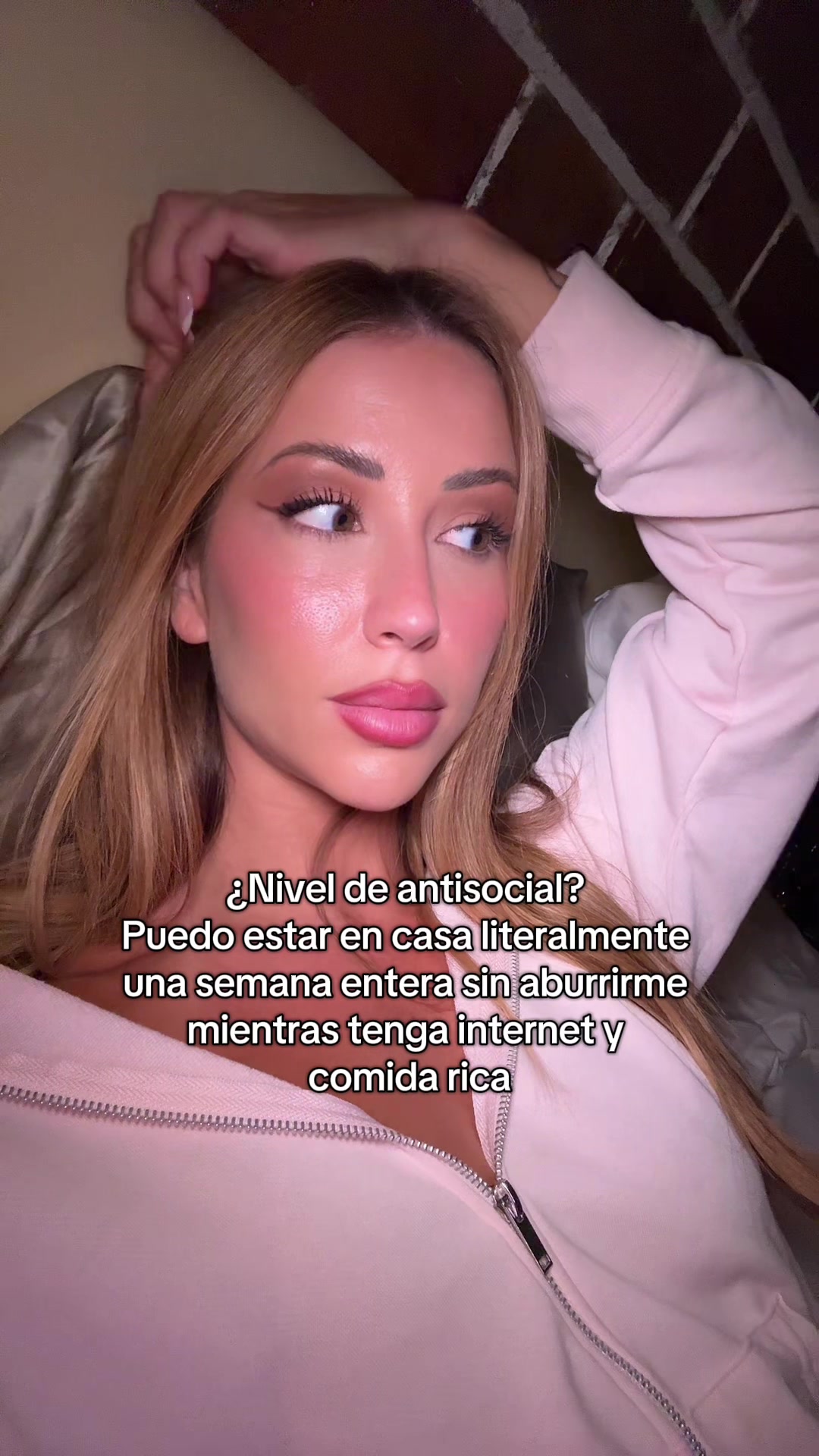 @Claudia Valle