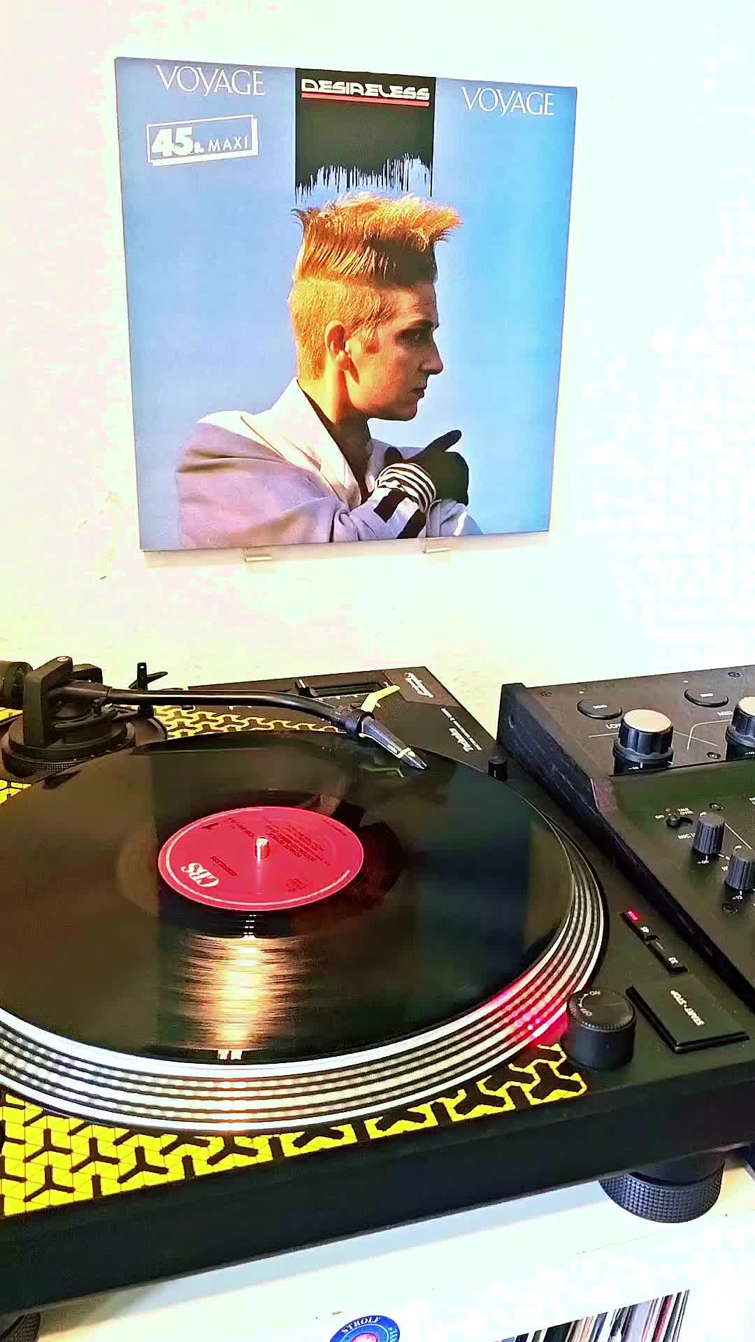 @vinyl-lover