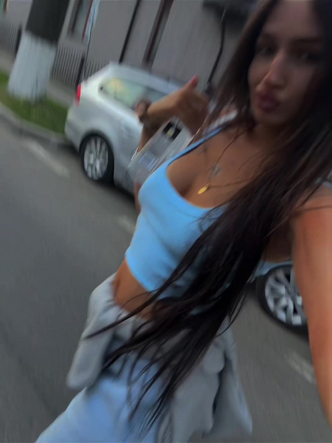 @𝒱