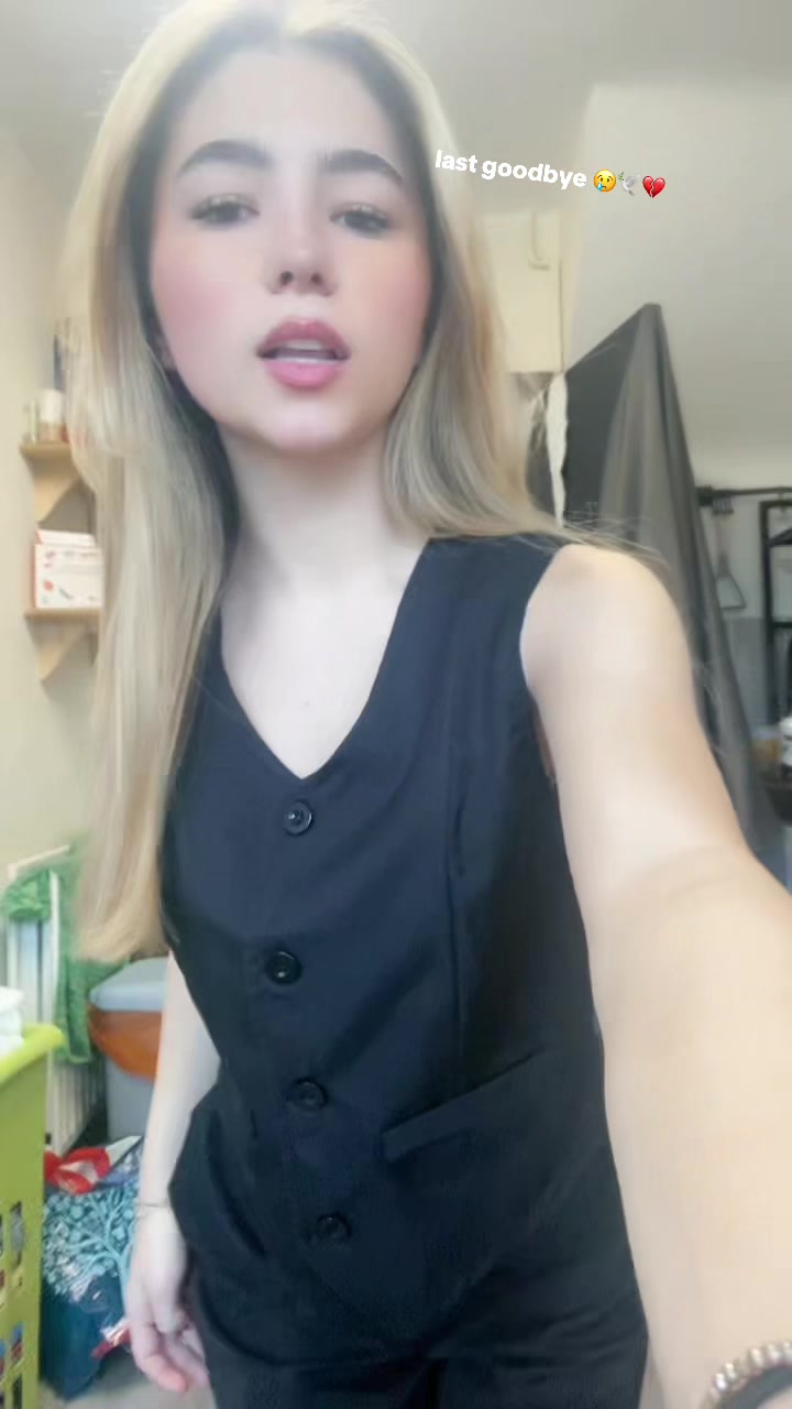 @roxannelewisxxx