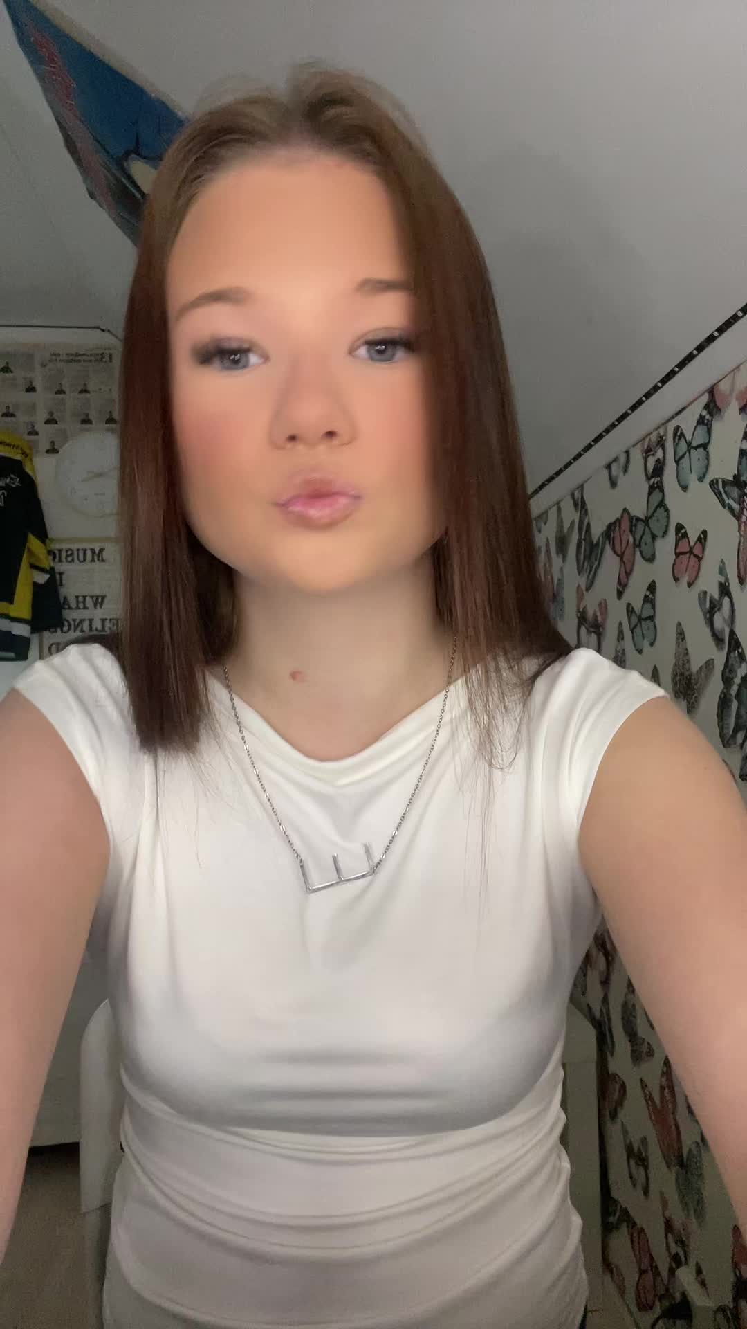 @𝓔𝓿𝓮𝓵𝓲𝓷𝓪